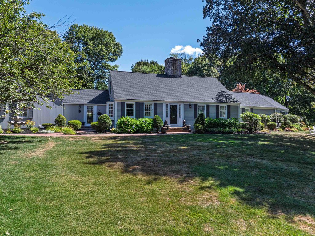 Photo of 2 Shamrock Lane, Dover, NH 03820 (MLS # 5057900)