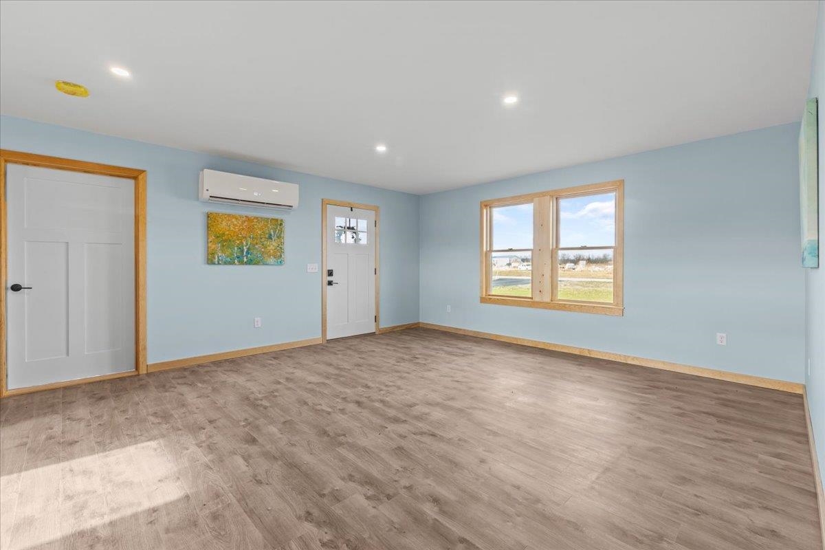 585 New Road