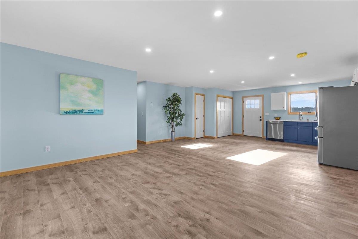 585 New Road