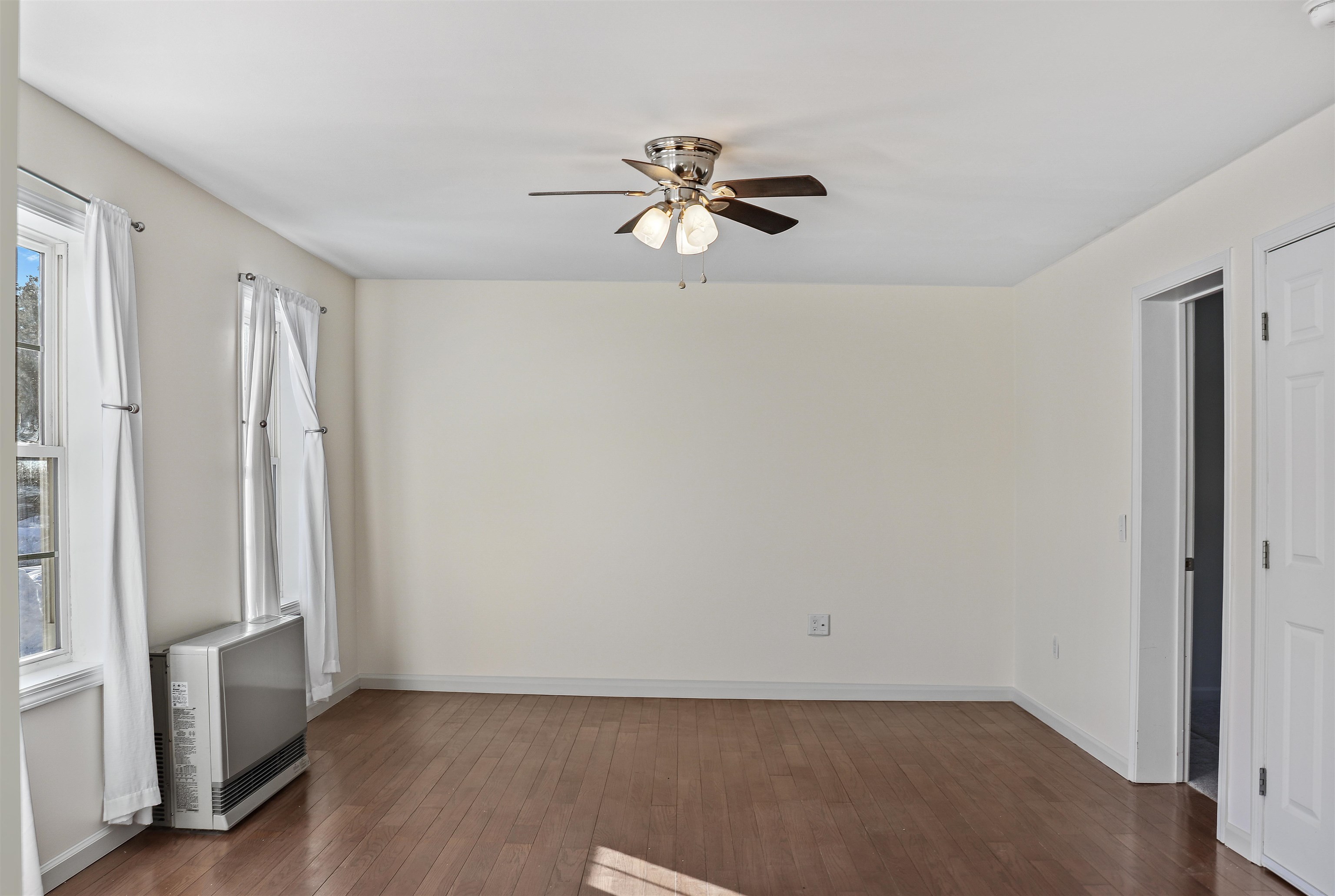 Middleton, New Hampshire 03887, United States, 2 Bedrooms Bedrooms, ,1 BathroomBathrooms,Residential,Active,191