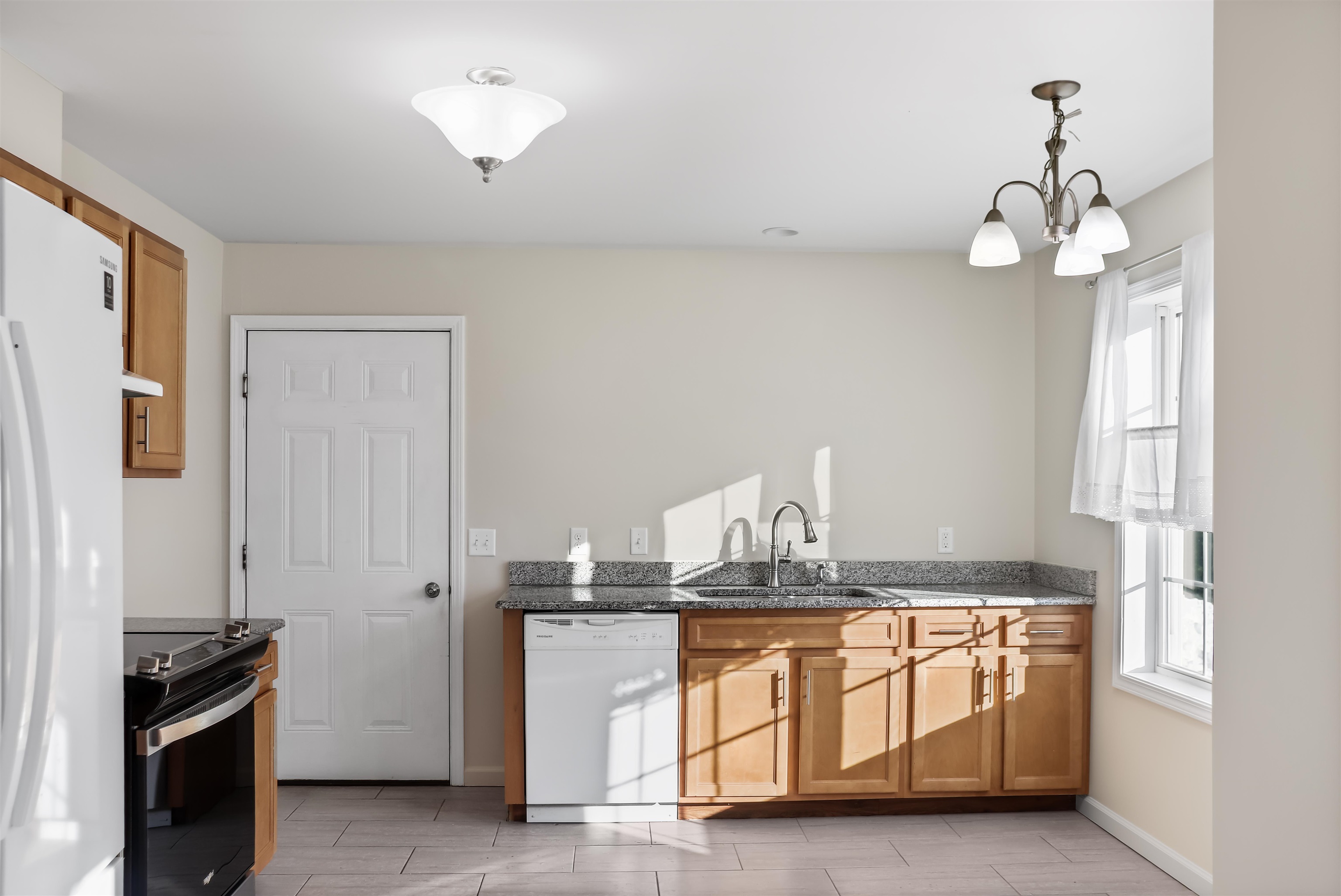 Middleton, New Hampshire 03887, United States, 2 Bedrooms Bedrooms, ,1 BathroomBathrooms,Residential,Active,191