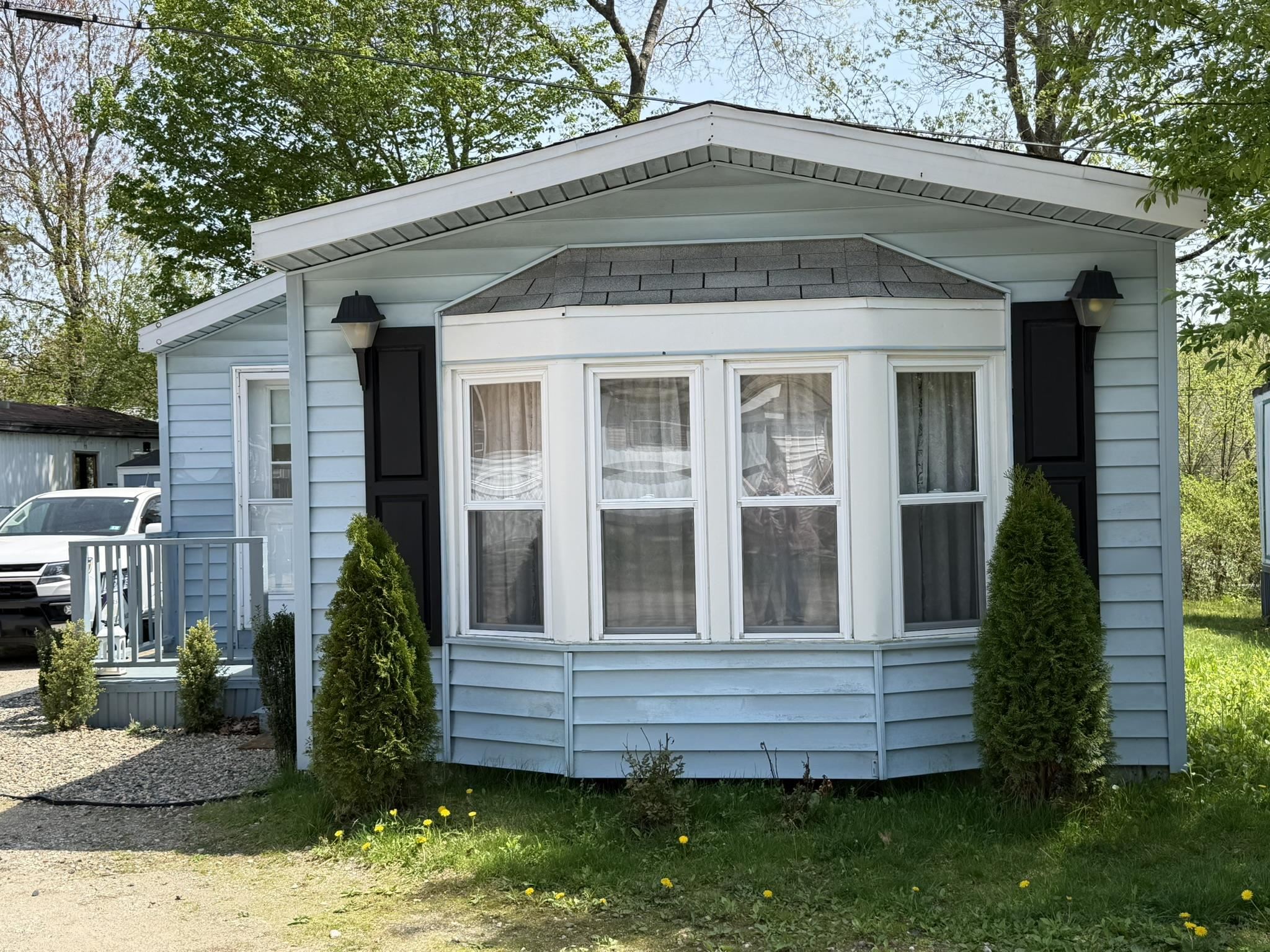11 Christmas Tree Mobile Home Park