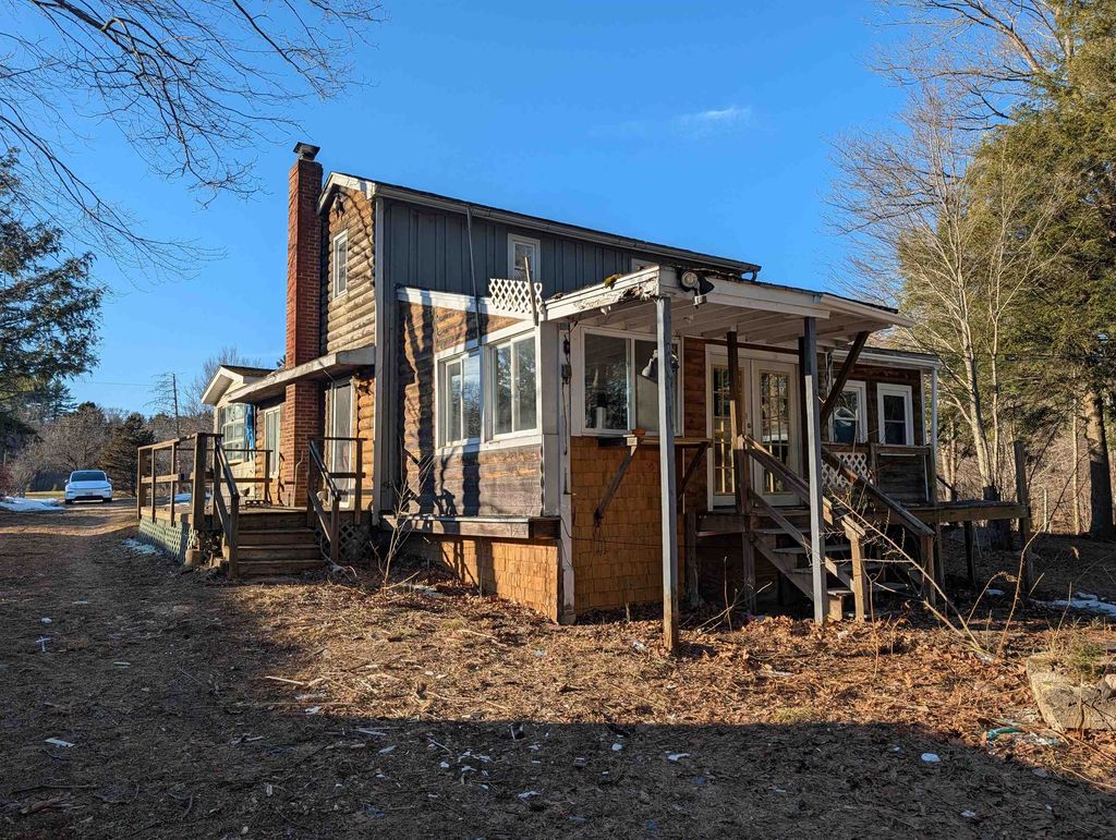 Photo of 10 Darren Drive, Raymond, NH 03077 (MLS # 5081937)