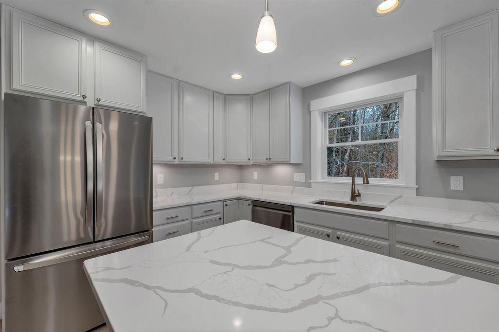 Photo of 606 Alton Mountain Road, Alton, NH 03810 (MLS # 5071186)