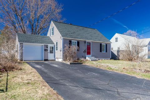 Photo of 11 Lyons Street, Rochester, NH 03867 (MLS # 5083188)