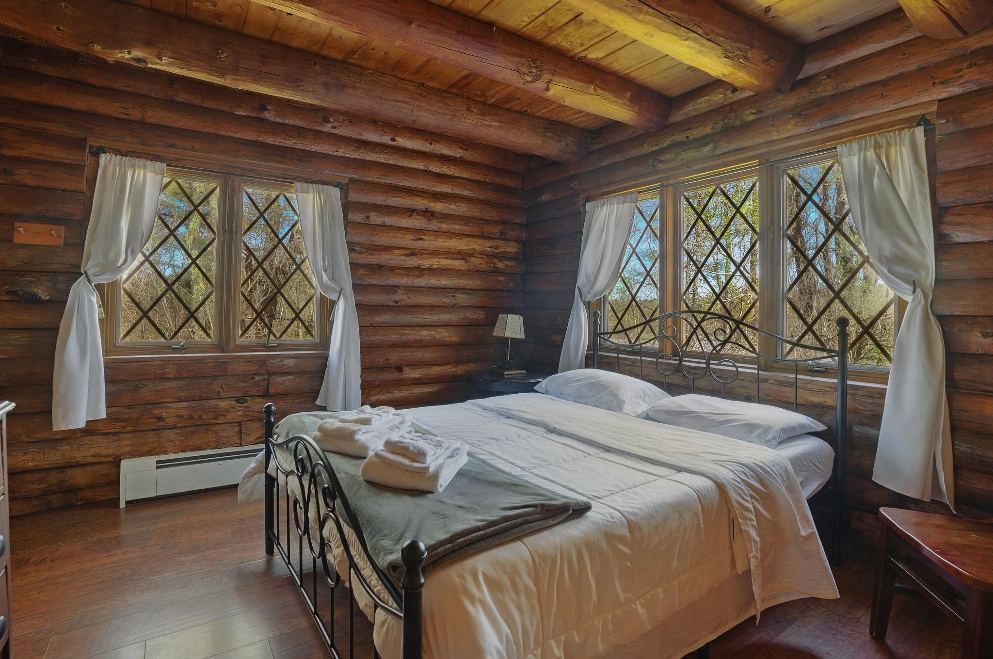 Temple, New Hampshire 03084, United States, 18 Bedrooms Bedrooms, ,11 BathroomsBathrooms,Residential,Active,175670