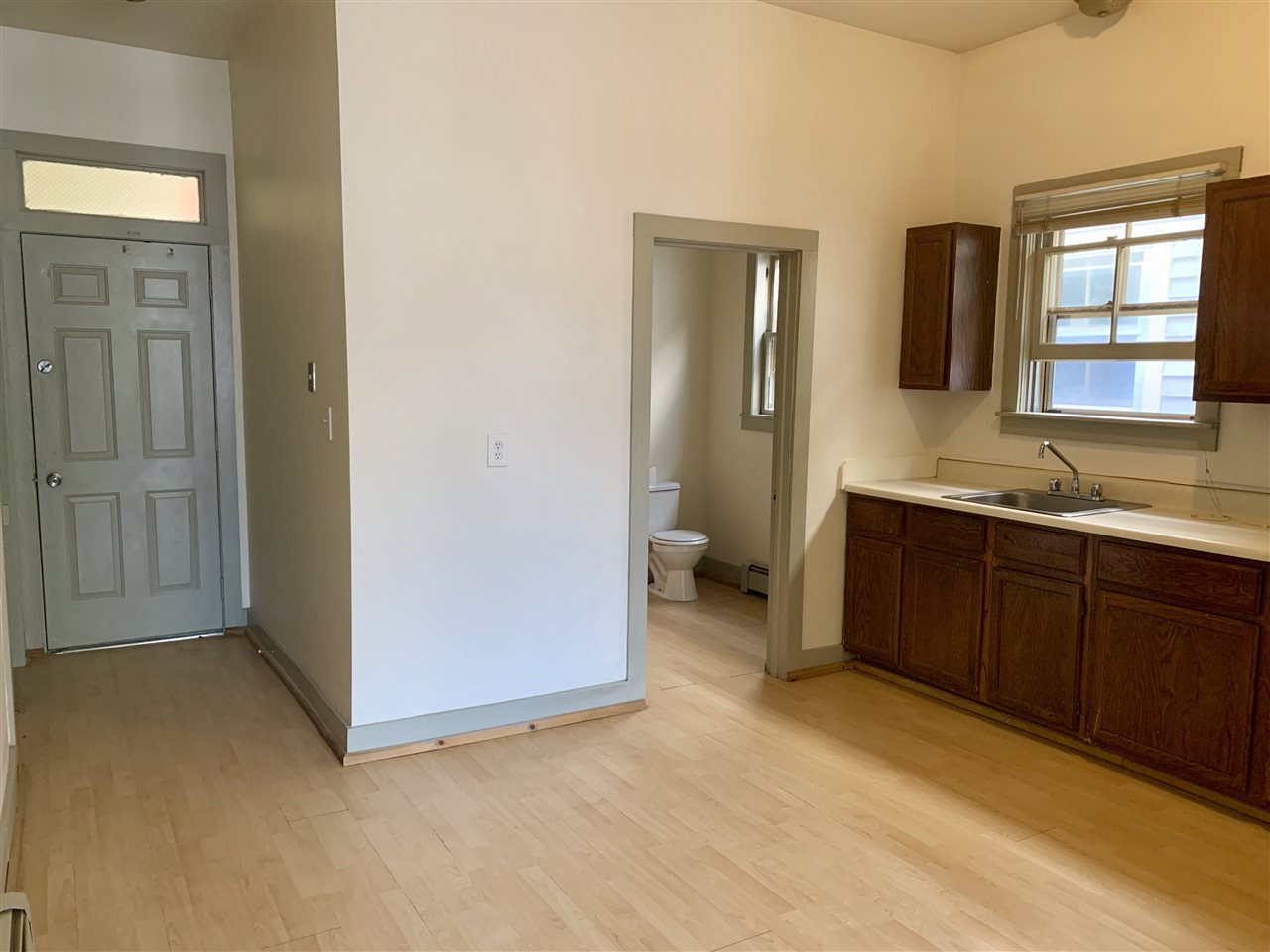 408 Central Street 7