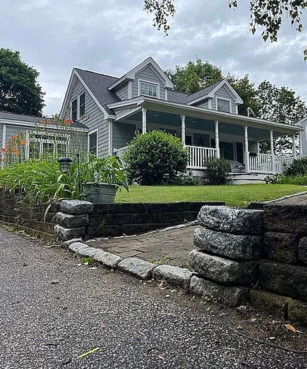 Photo of 21 Leavitt Road, Hampton, NH 03842 (MLS # 5085826)