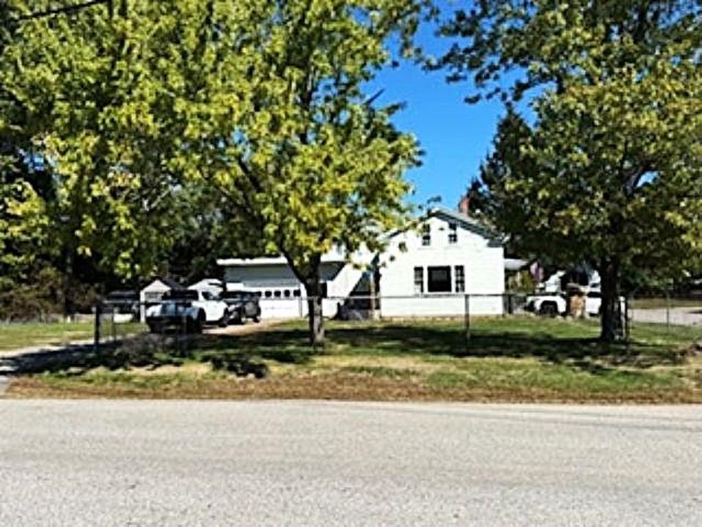 Photo of 105 Maple Street, Rochester, NH 03867 (MLS # 5075932)