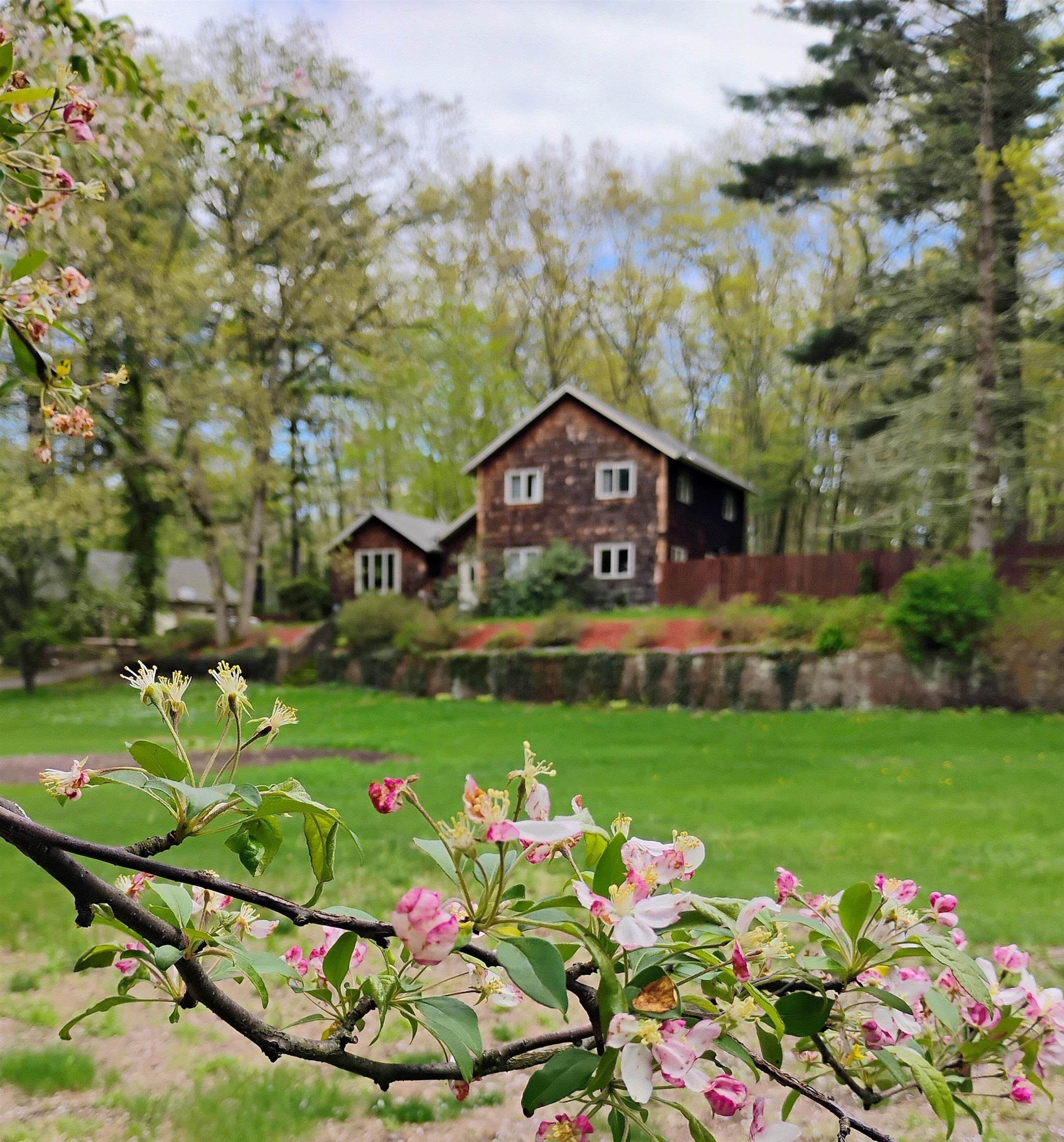 Bedford, New Hampshire 03110, United States, 3 Bedrooms Bedrooms, ,3 BathroomsBathrooms,Residential,Active,220686