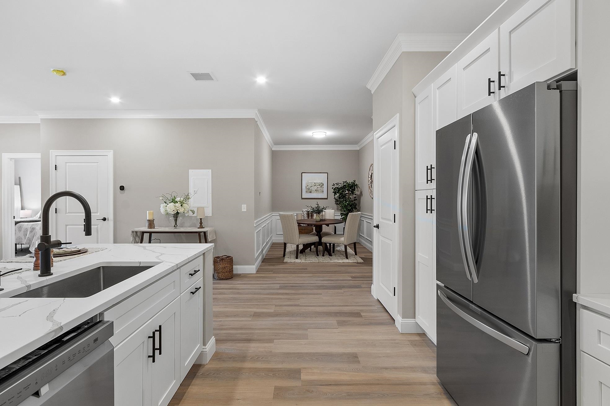 10100 S Willow Street 303