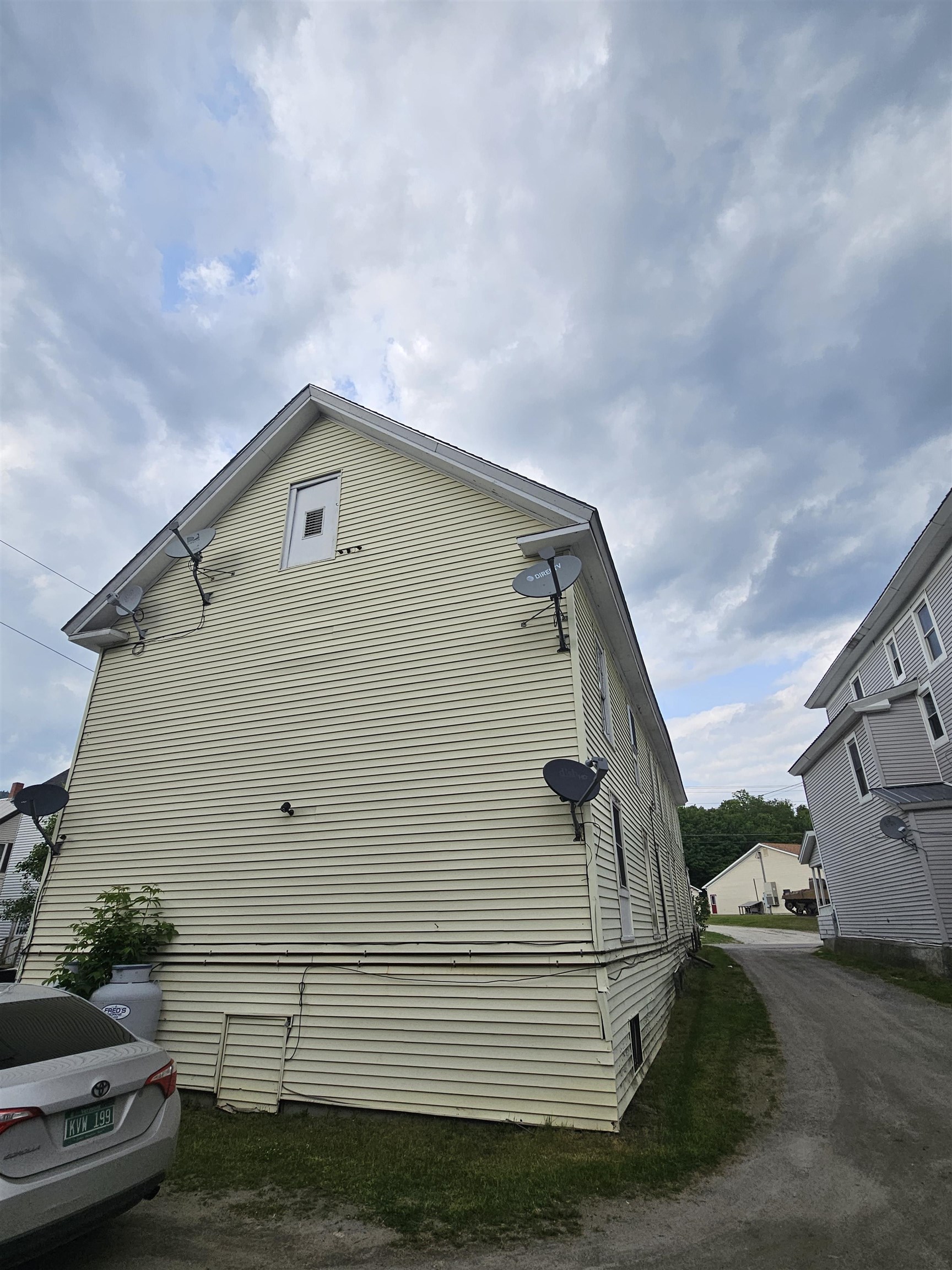 113 Railroad Street