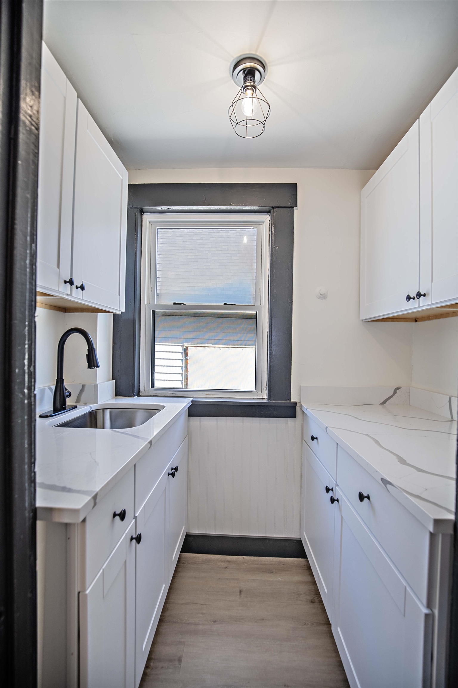 Concord, New Hampshire 03301, United States, 4 Bedrooms Bedrooms, ,2 BathroomsBathrooms,Residential,Pending,34738