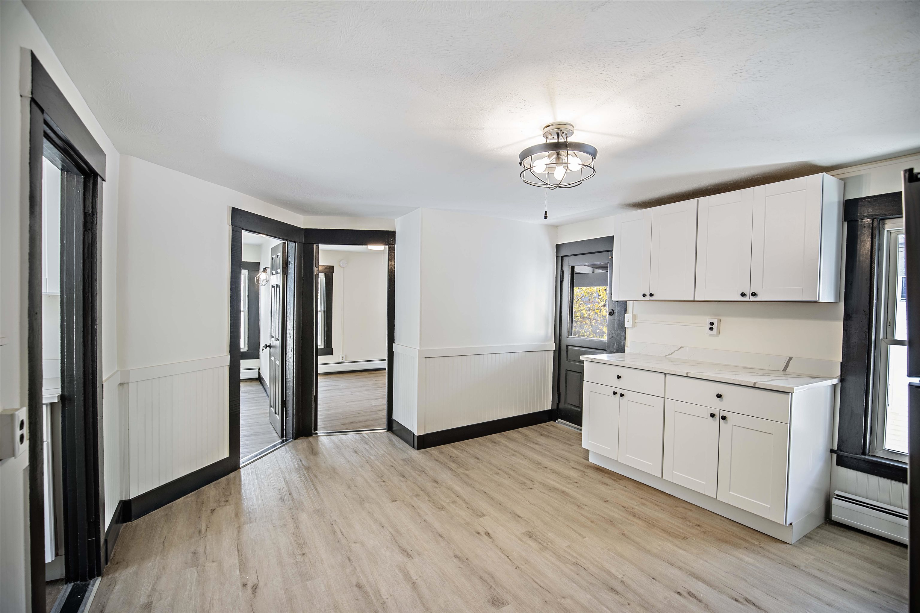 Concord, New Hampshire 03301, United States, 4 Bedrooms Bedrooms, ,2 BathroomsBathrooms,Residential,Pending,34738