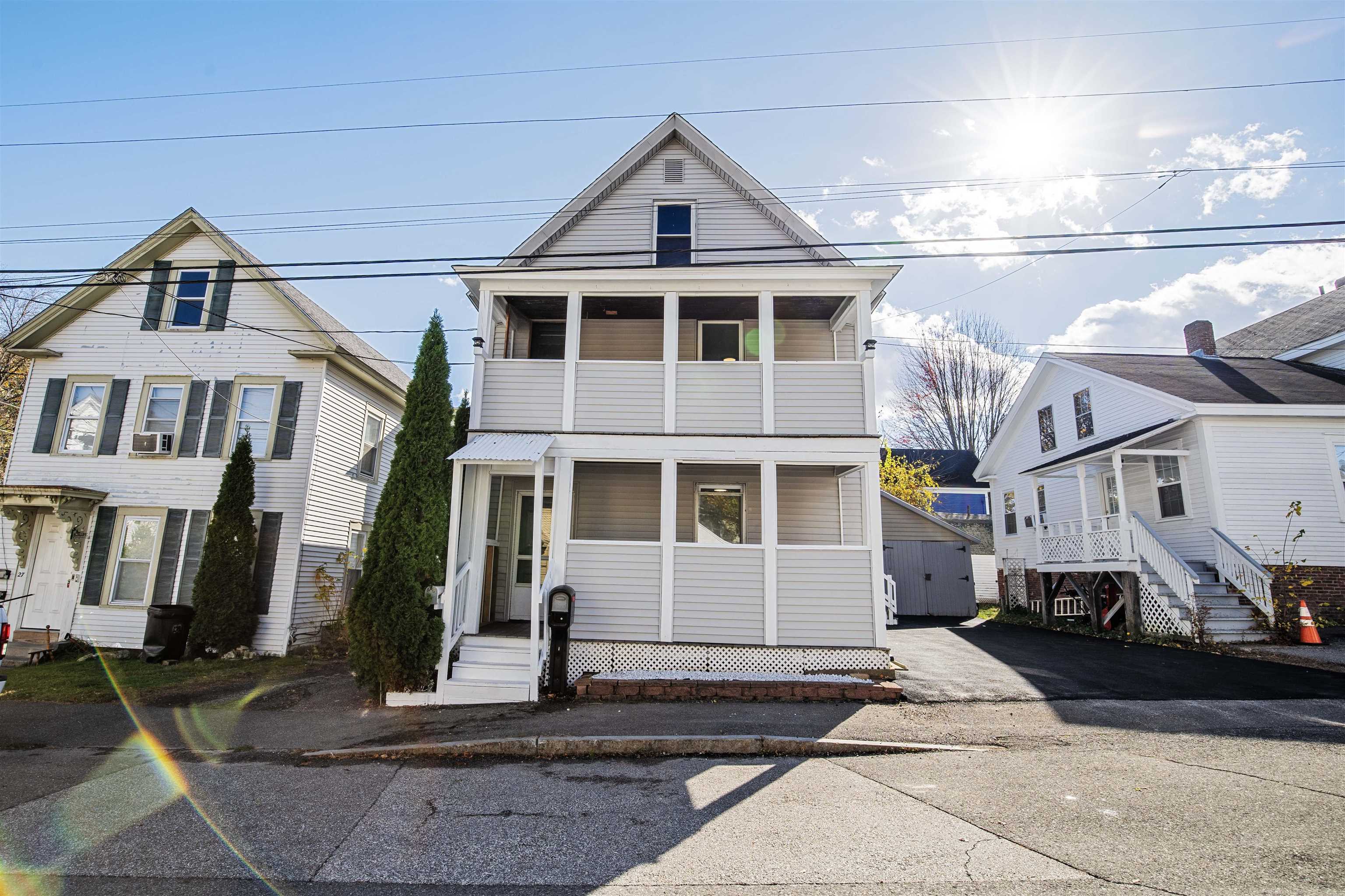 Concord, New Hampshire 03301, United States, 4 Bedrooms Bedrooms, ,2 BathroomsBathrooms,Residential,Pending,34738