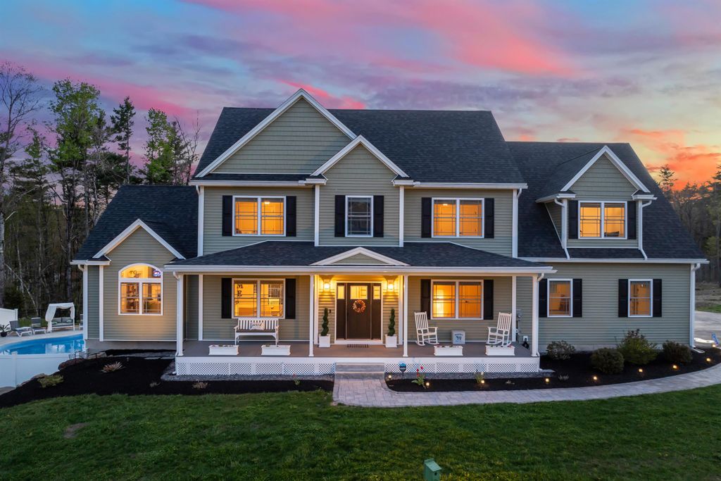 Photo of 31 Cortland Avenue, Weare, NH 03281 (MLS # 5087906)