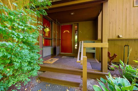 253 Old Quechee Road 6D Hartford VT 05059