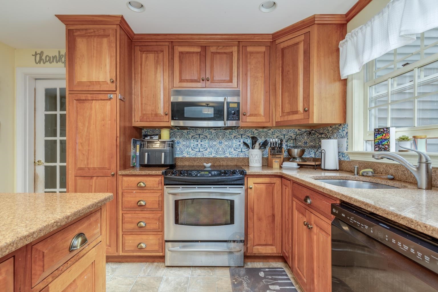 141 Mountain Road