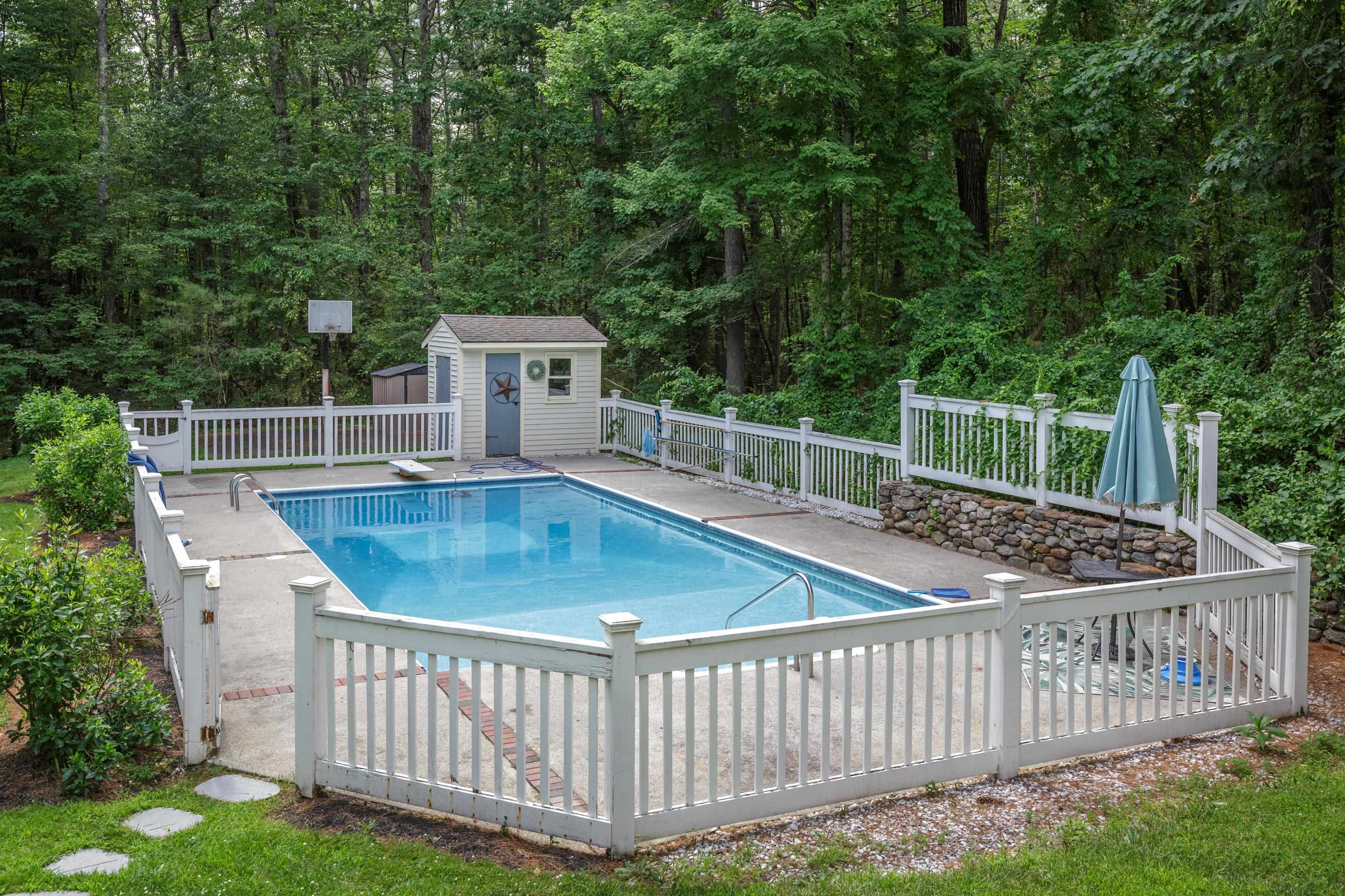 141 Mountain Road
