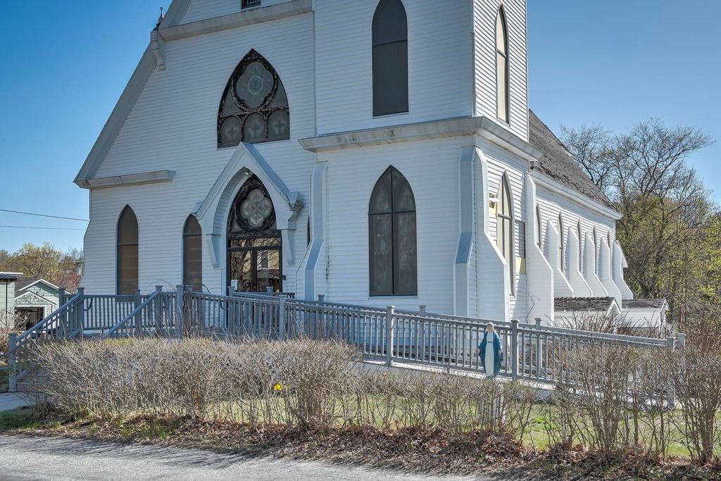 Photo of 33 School Street, Troy, NH 03465 (MLS # 5039722)