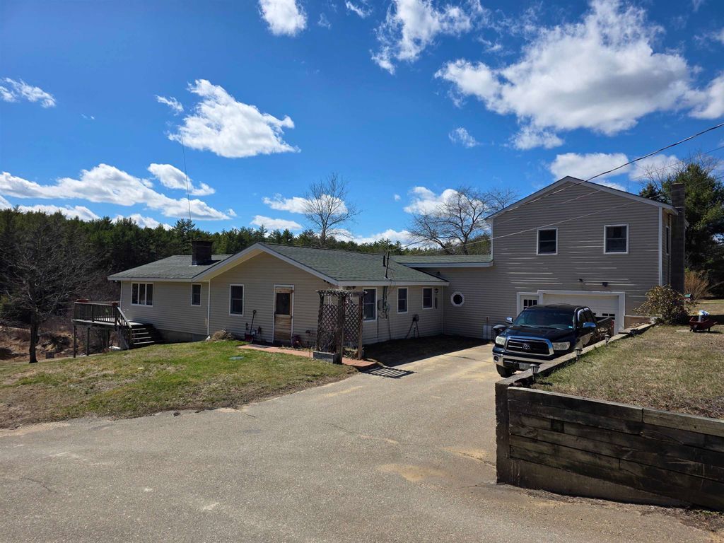 Photo of 50 Knotty Knoll Circle, Farmington, NH 03835 (MLS # 5083278)