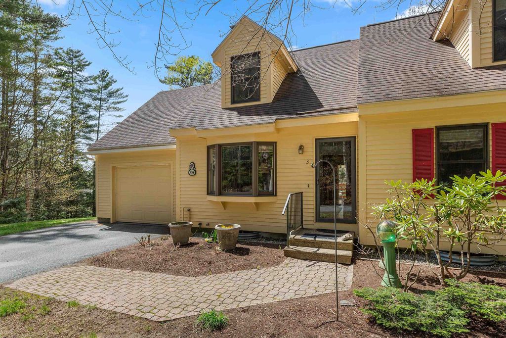 Photo of 266 Poverty Lane #3A, Lebanon, NH 03766 (MLS # 5086737)