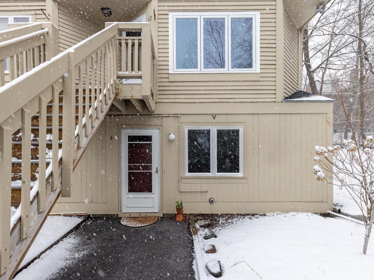 337 College Street 6