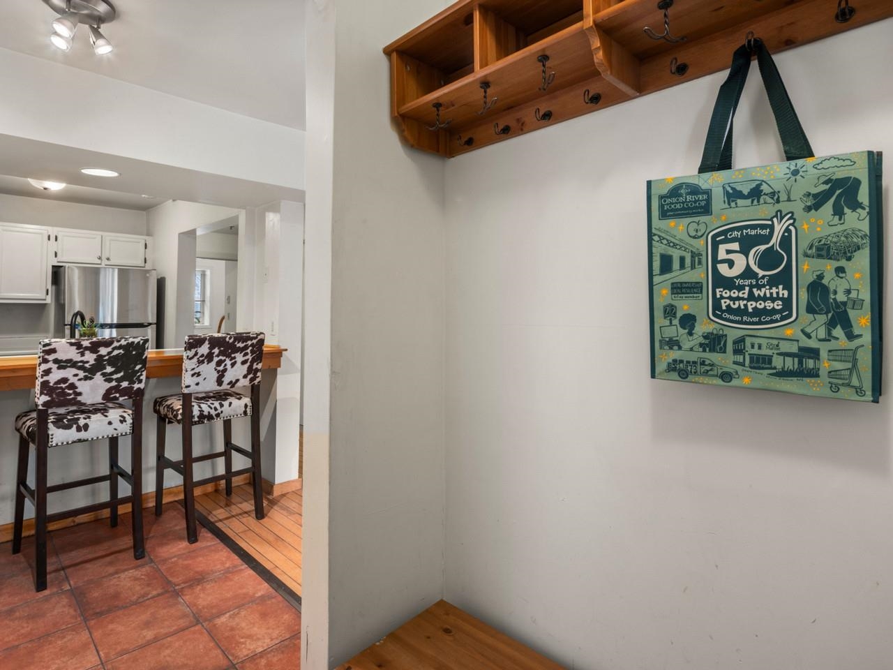 337 College Street 6