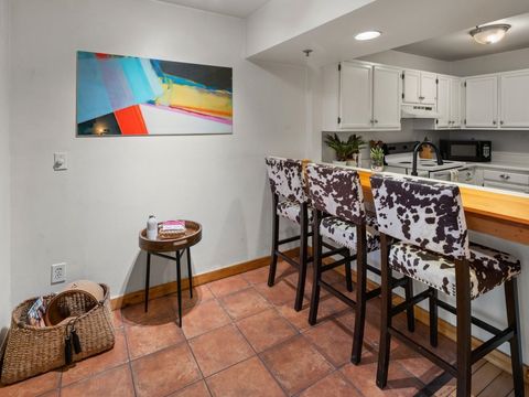 337 College Street 6 Burlington VT 05401