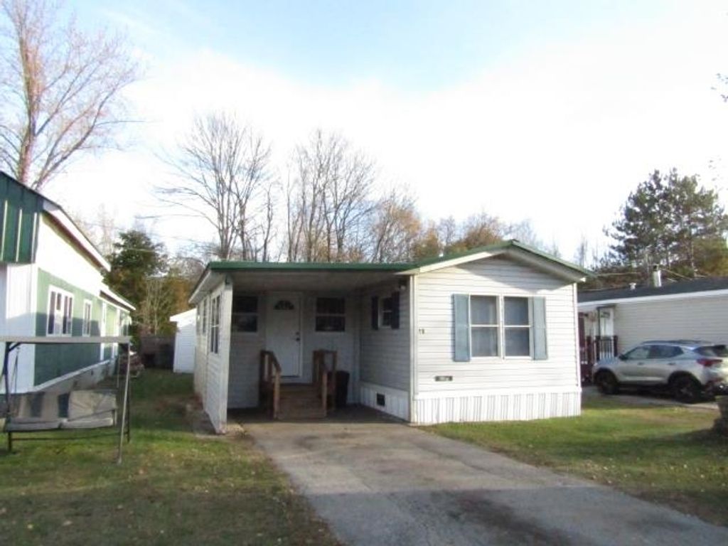 Photo of 11 Dublin Street, Gorham, NH 03581 (MLS # 5067823)