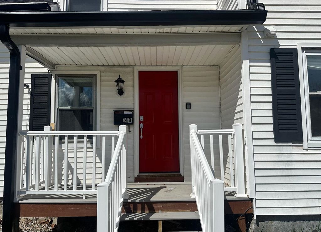 Photo of 14 Winter Street, Plymouth, NH 03264 (MLS # 5084361)