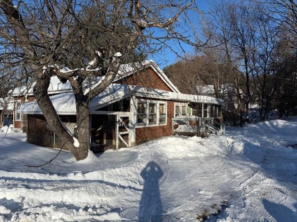 Photo of 3 Newport Avenue, Newport, NH 03773 (MLS # 5075347)