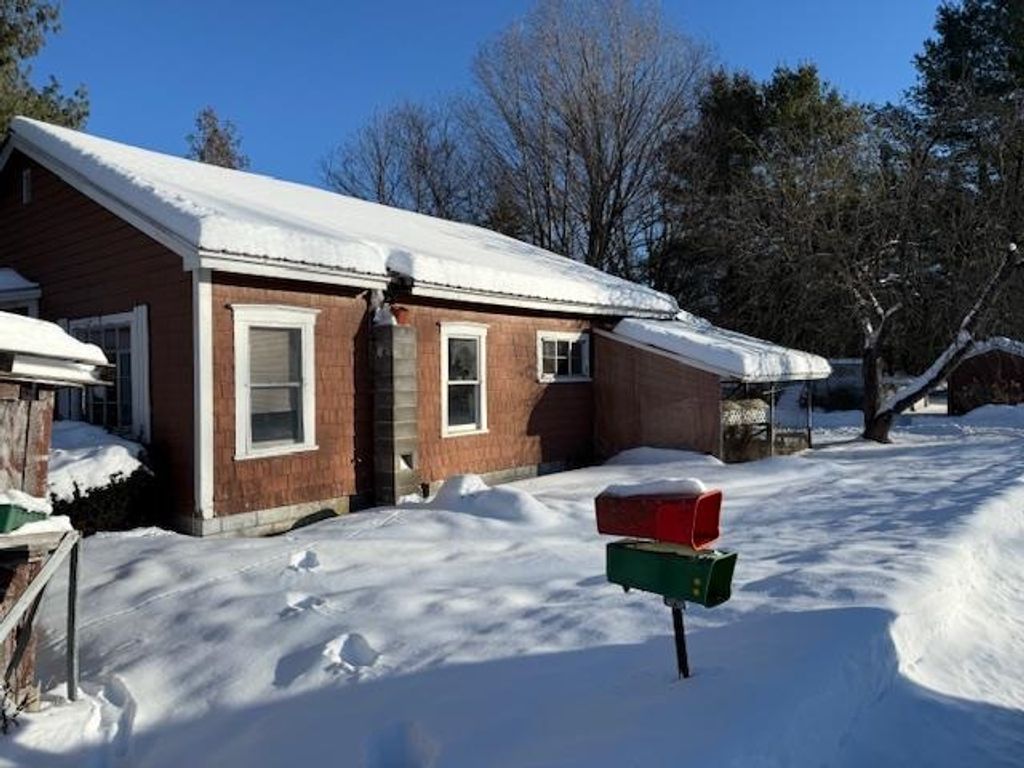 Photo of 3 Newport Avenue, Newport, NH 03773 (MLS # 5075347)