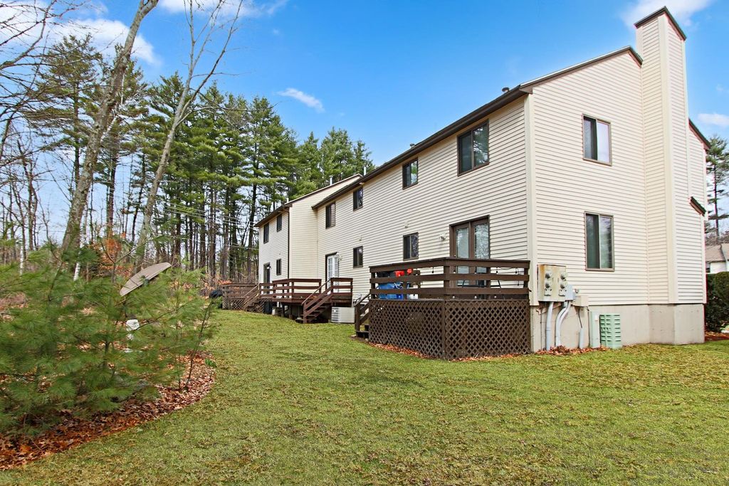 Photo of 10 Killian Court, Merrimack, NH 03054 (MLS # 5081919)