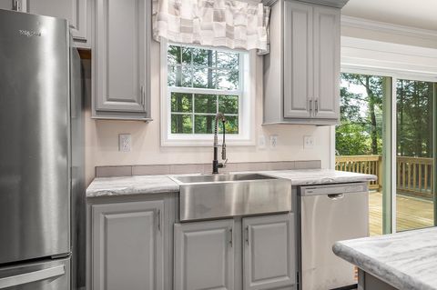 3 Alison Circle Hampton NH 03842