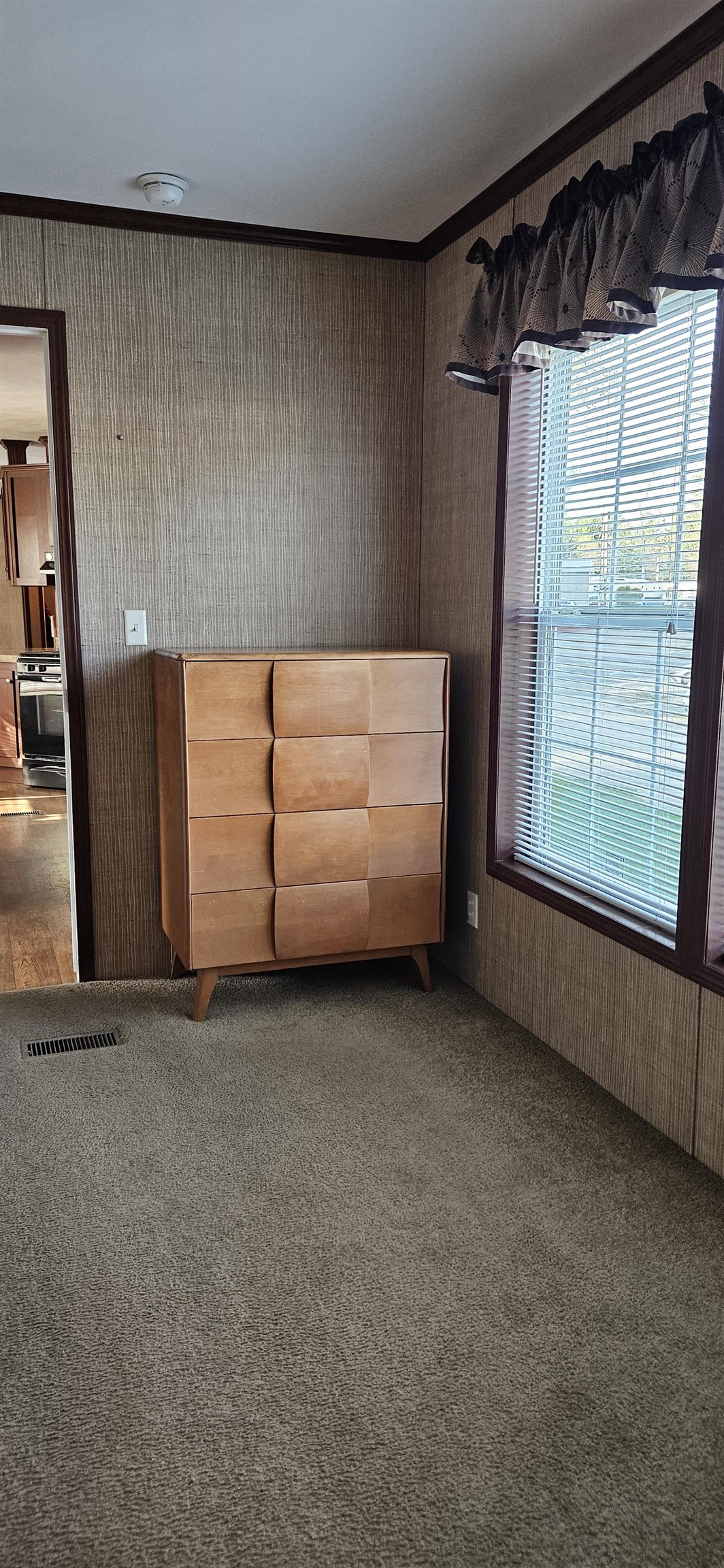 Hudson, New Hampshire 03051, United States, 2 Bedrooms Bedrooms, ,2 BathroomsBathrooms,Residential,Pending,121064