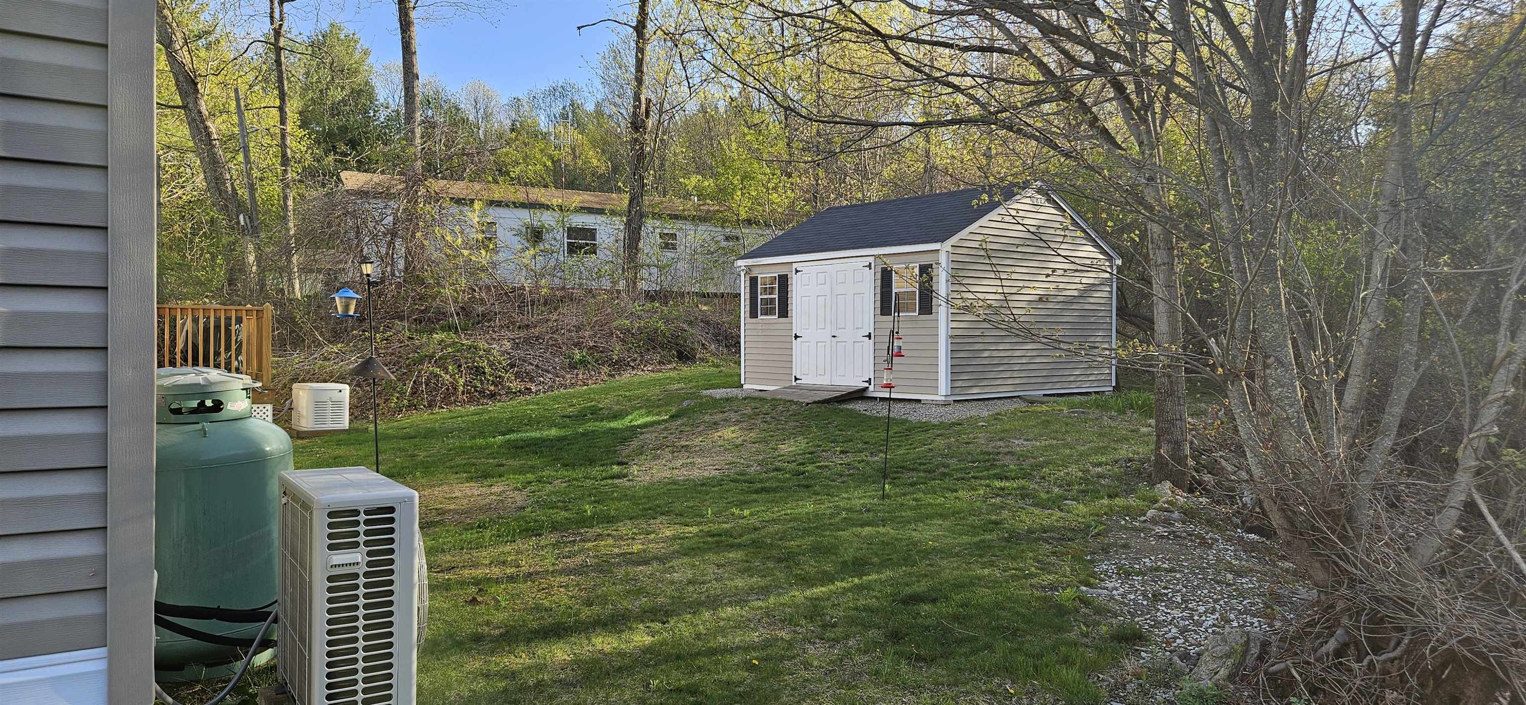 Hudson, New Hampshire 03051, United States, 2 Bedrooms Bedrooms, ,2 BathroomsBathrooms,Residential,Pending,121064