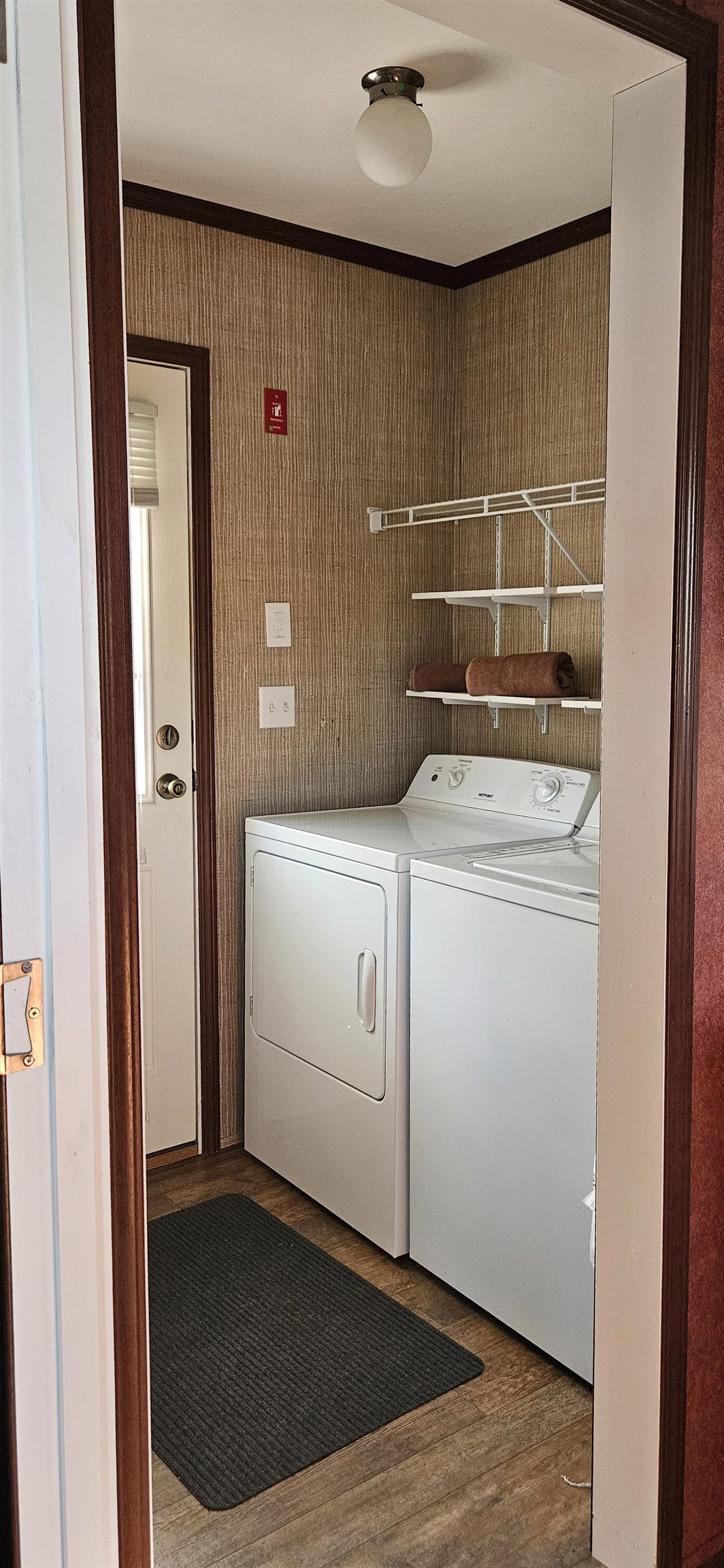 Hudson, New Hampshire 03051, United States, 2 Bedrooms Bedrooms, ,2 BathroomsBathrooms,Residential,Pending,121064