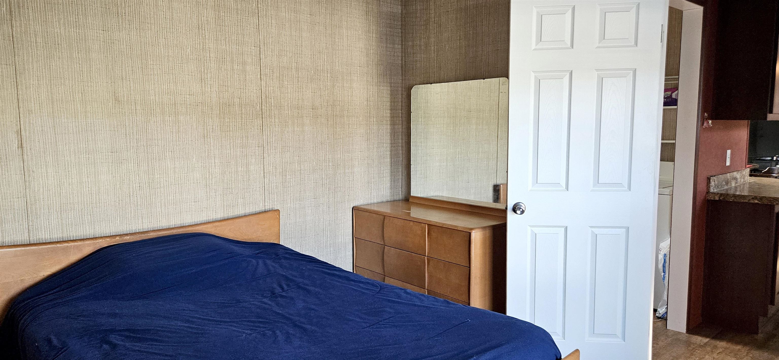 Hudson, New Hampshire 03051, United States, 2 Bedrooms Bedrooms, ,2 BathroomsBathrooms,Residential,Pending,121064