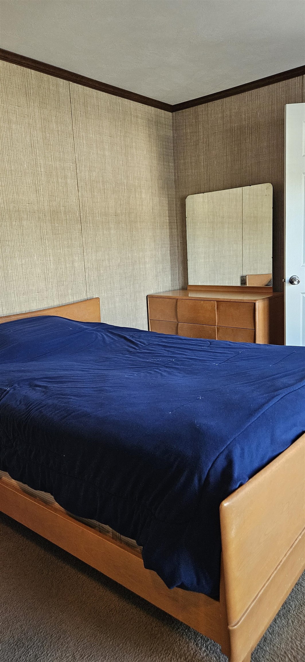 Hudson, New Hampshire 03051, United States, 2 Bedrooms Bedrooms, ,2 BathroomsBathrooms,Residential,Pending,121064