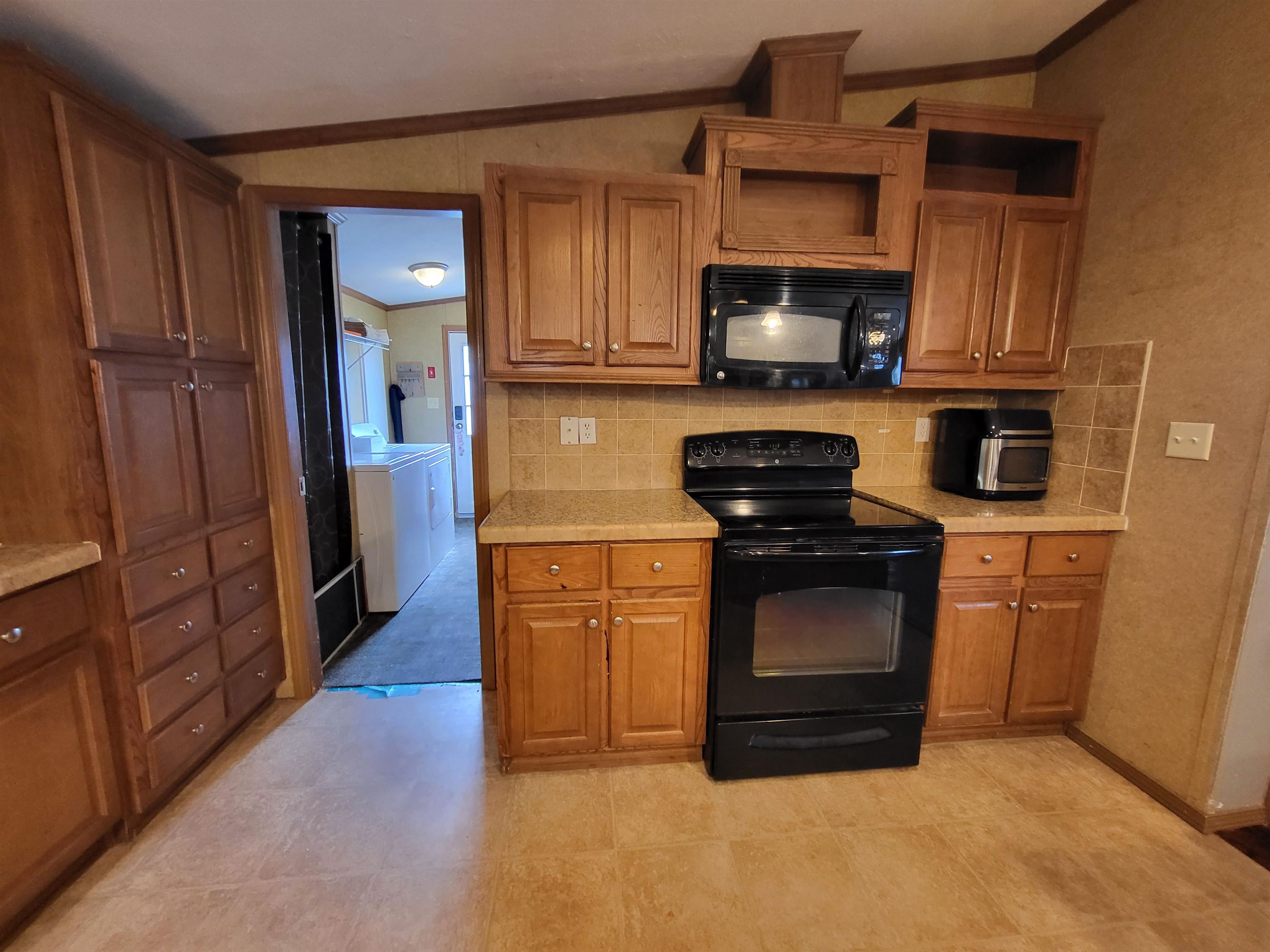 Barre Town, Vermont 05641, United States, 3 Bedrooms Bedrooms, ,2 BathroomsBathrooms,Residential,Active,143769