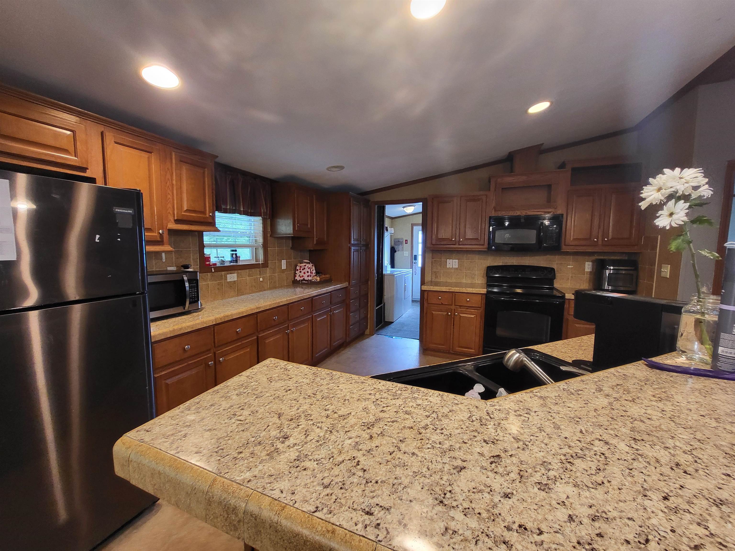 Barre Town, Vermont 05641, United States, 3 Bedrooms Bedrooms, ,2 BathroomsBathrooms,Residential,Active,143769