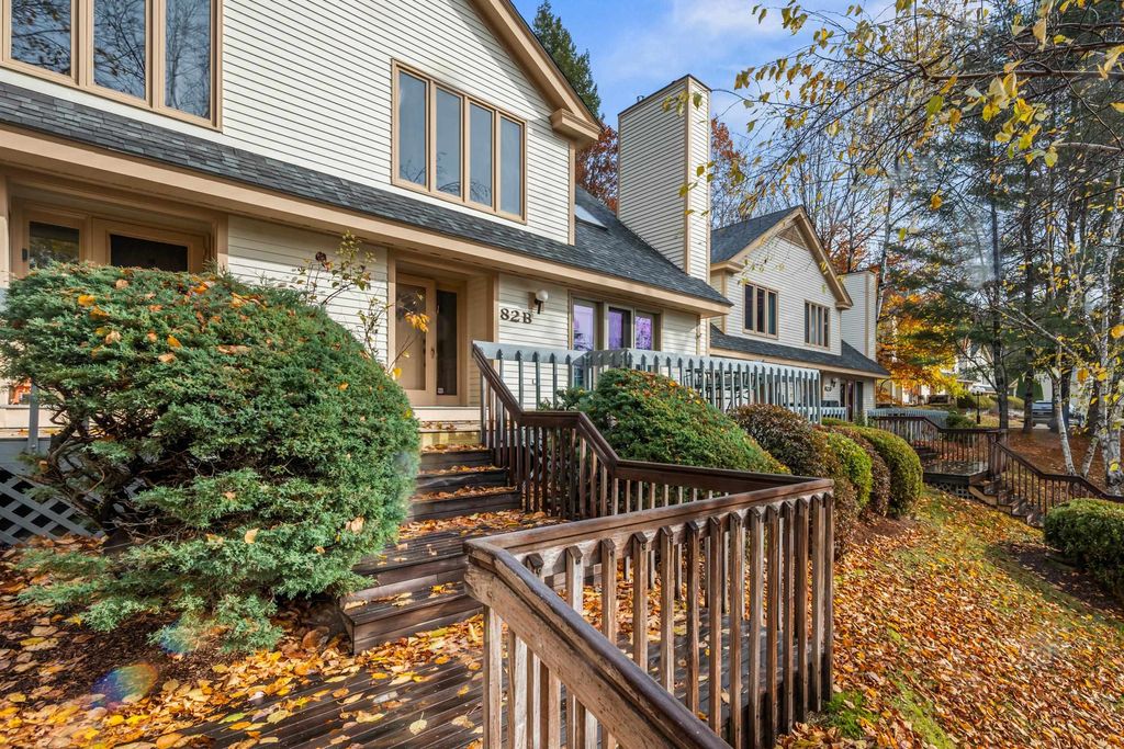 Photo of 82 Wentworth Hall Avenue, Jackson, NH 03846 (MLS # 5068703)