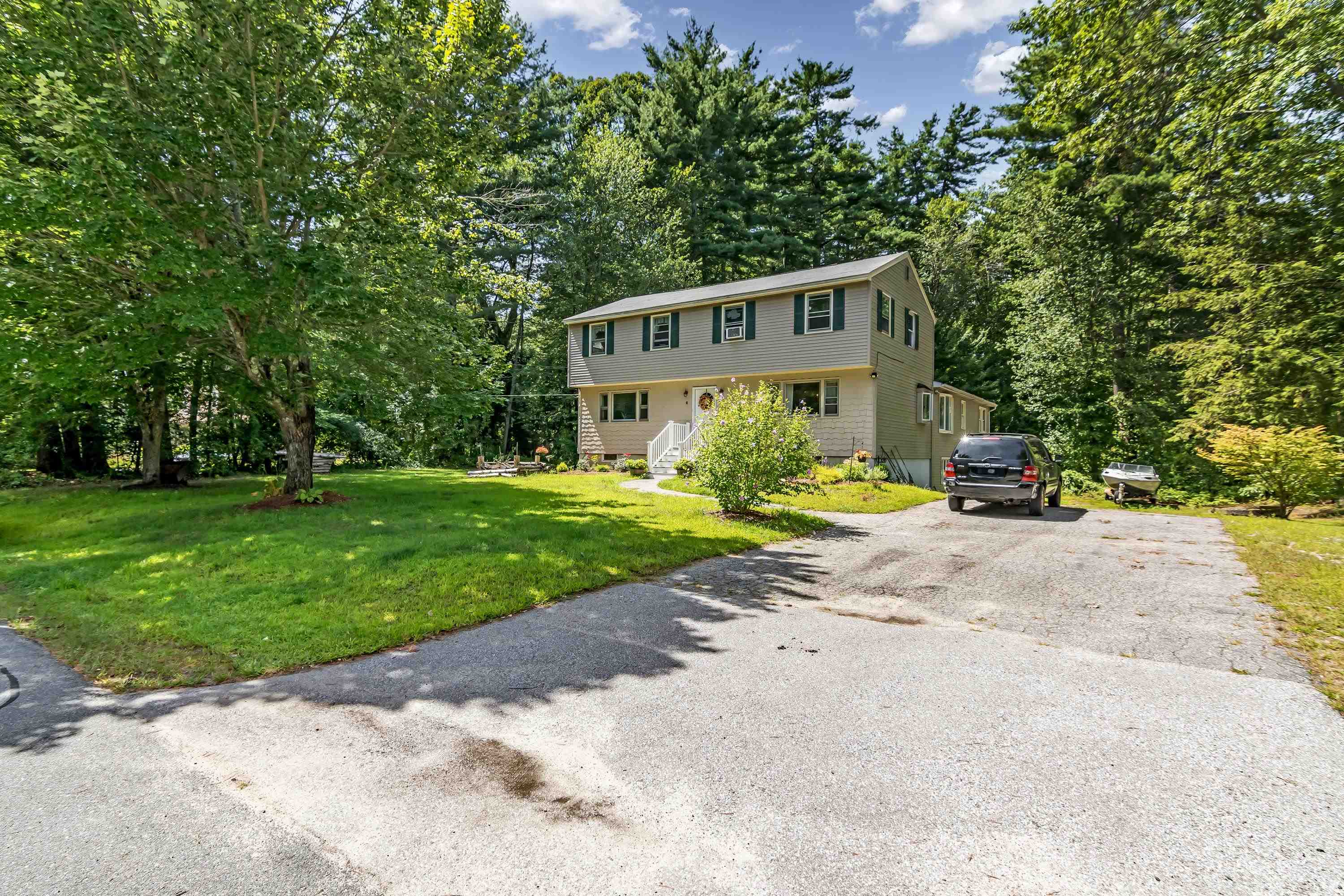4 Therriault Avenue