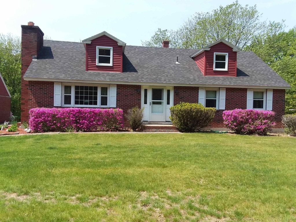 Photo of 421 Pleasant Street, Franklin, NH 03235 (MLS # 5087764)