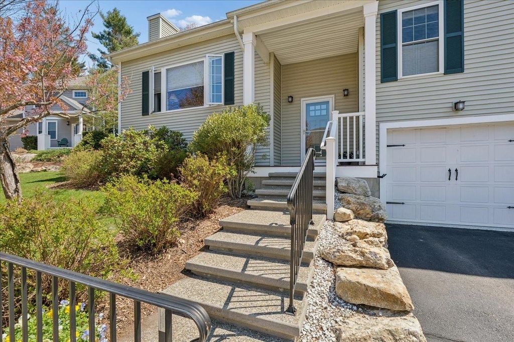 Photo of 198 McLane Way, Manchester, NH 03104 (MLS # 5087578)