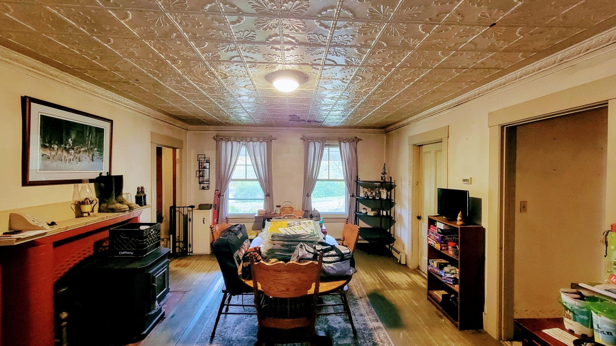 Weare, New Hampshire 03281, United States, 5 Bedrooms Bedrooms, ,3 BathroomsBathrooms,Residential,Pending,39999