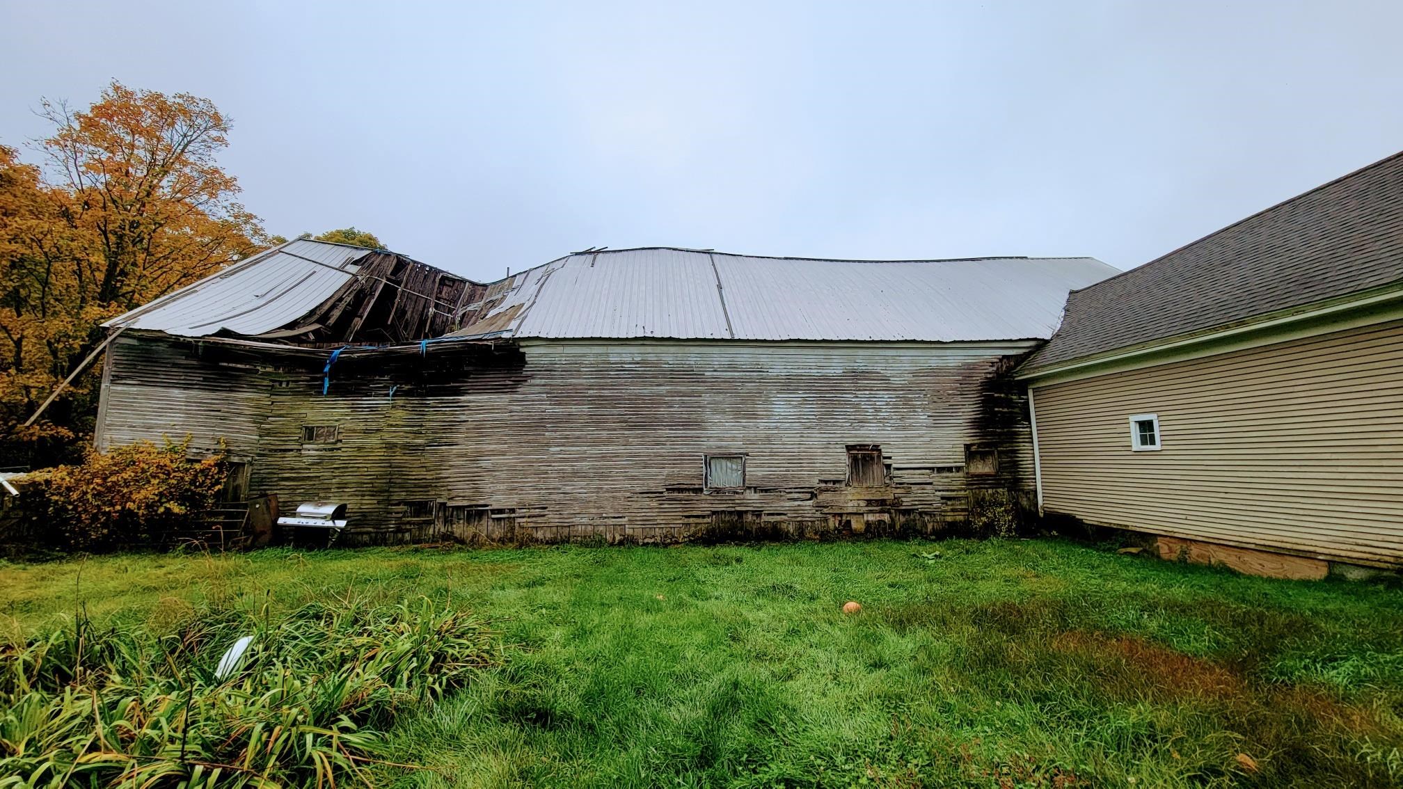 Weare, New Hampshire 03281, United States, 5 Bedrooms Bedrooms, ,3 BathroomsBathrooms,Residential,Pending,39999