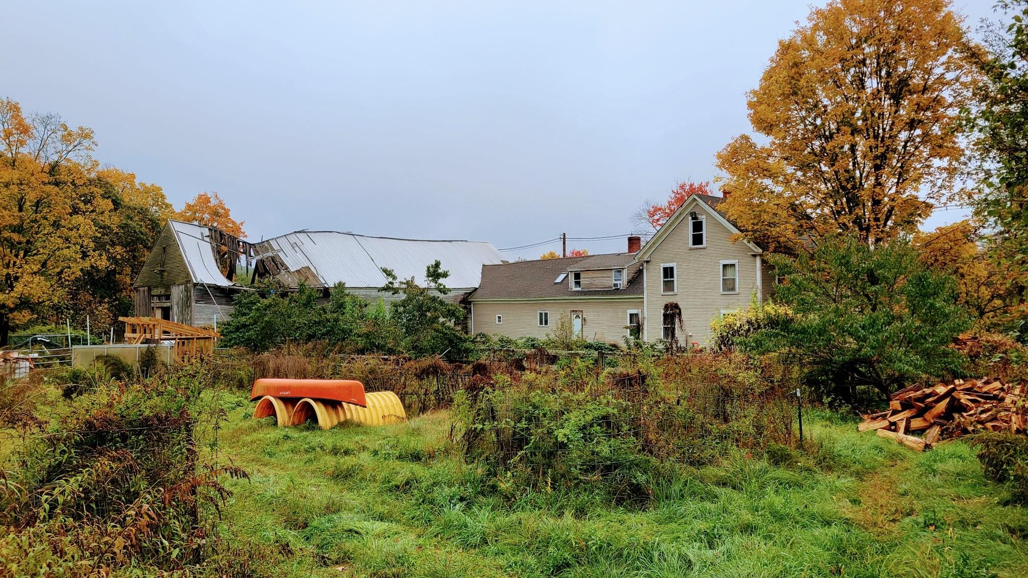 Weare, New Hampshire 03281, United States, 5 Bedrooms Bedrooms, ,3 BathroomsBathrooms,Residential,Pending,39999