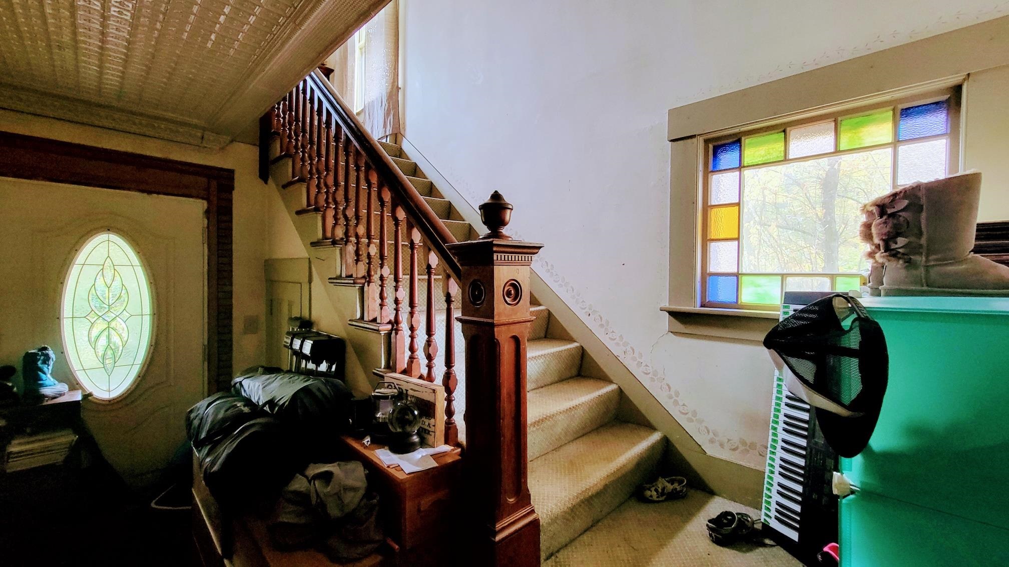 Weare, New Hampshire 03281, United States, 5 Bedrooms Bedrooms, ,3 BathroomsBathrooms,Residential,Pending,39999